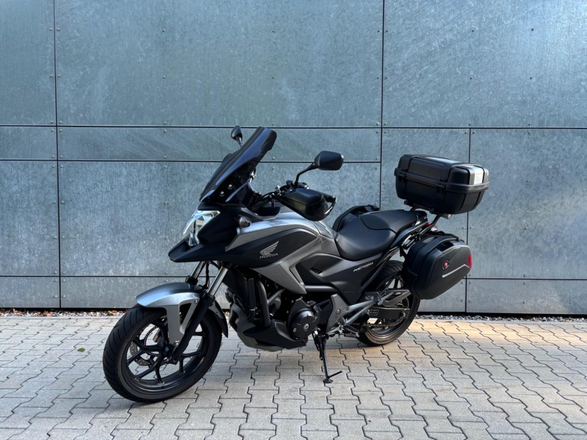 HONDA NC 750 X von vorne HONDA NC 750 X von vorne