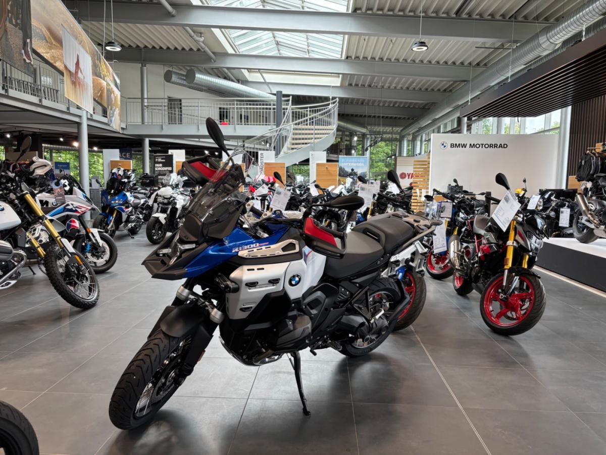 BMW R 1300 GS von vorne BMW R 1300 GS von vorne