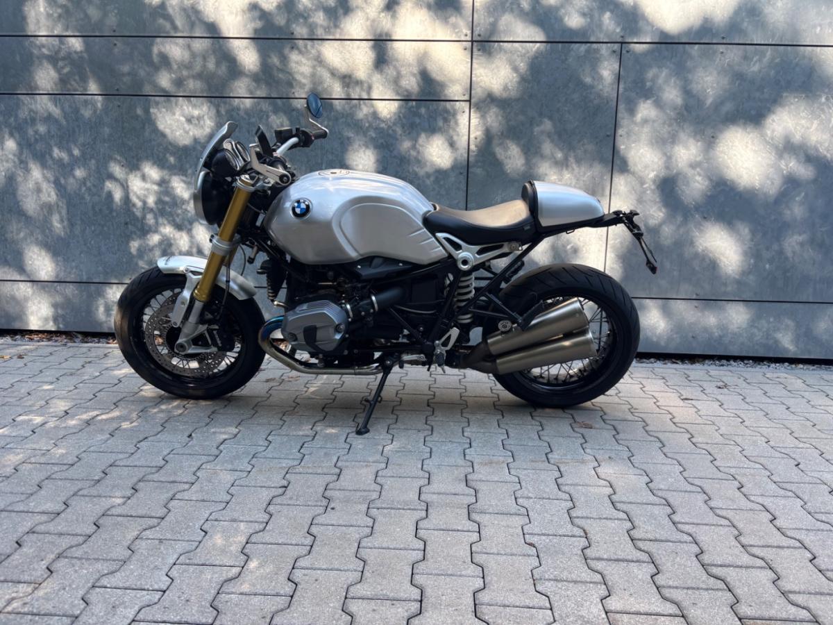 BMW R nine T von vorne BMW R nine T von vorne