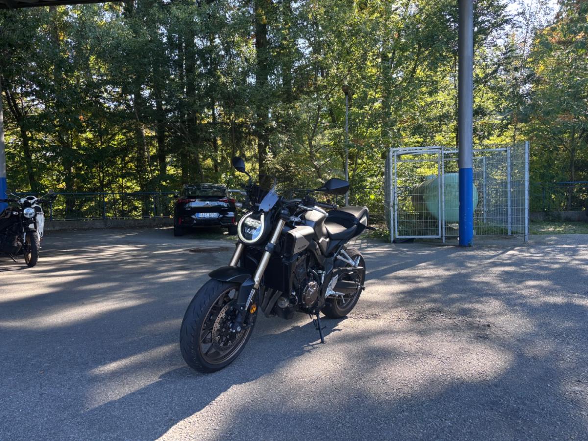 HONDA CB 650 R von vorne HONDA CB 650 R von vorne