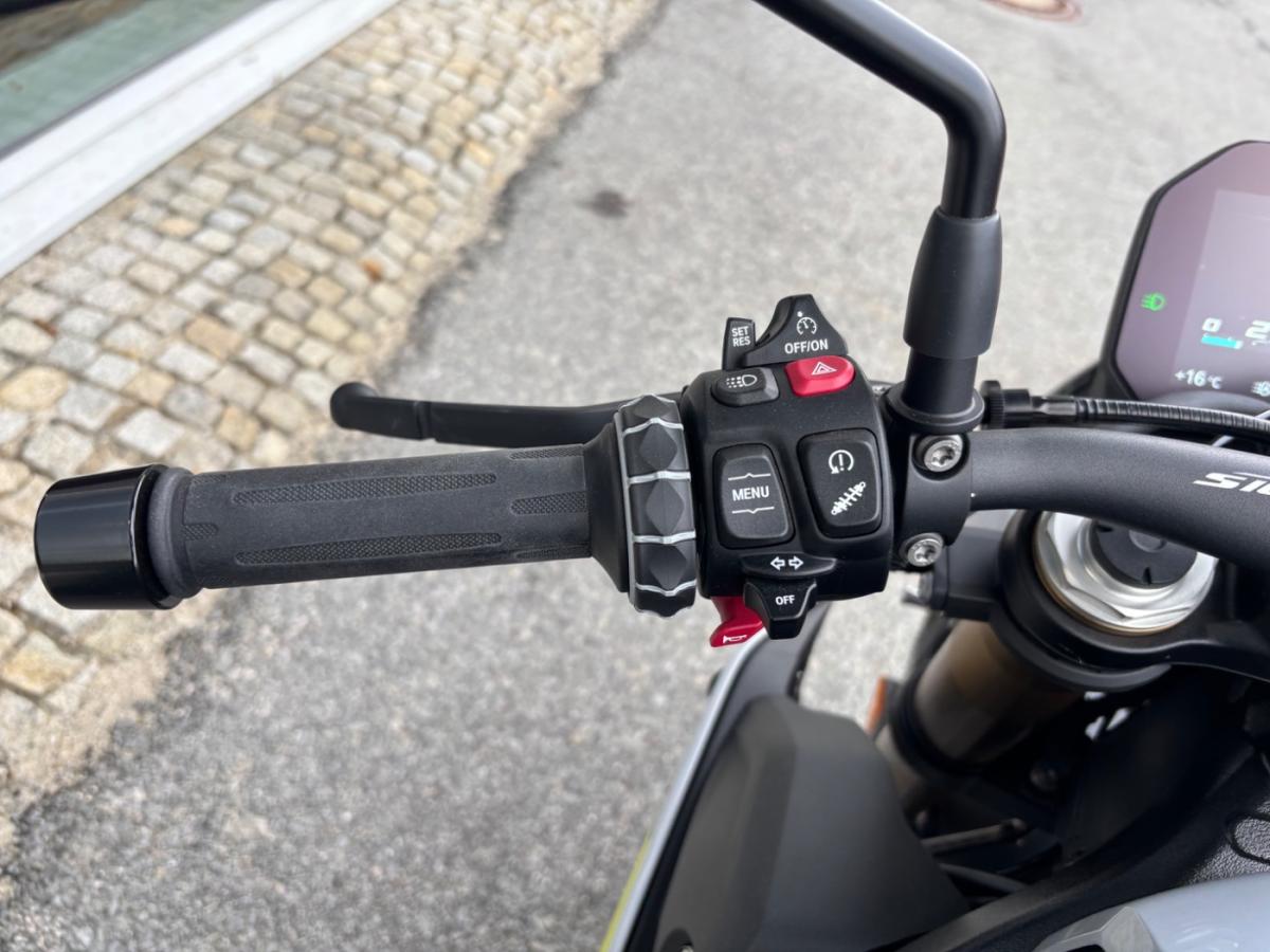 Originalaufnahme des Fahrzeugs Originalaufnahme des Fahrzeugs