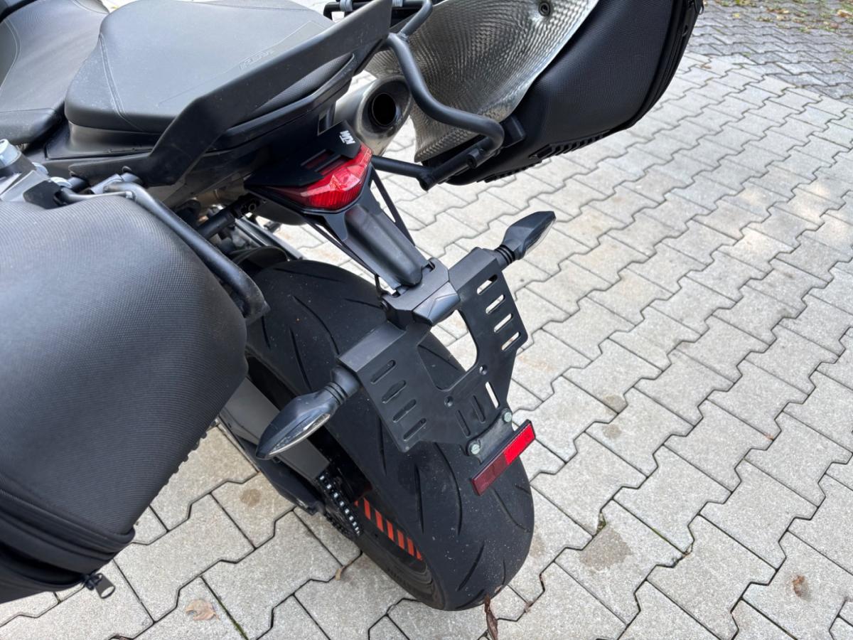 Originalaufnahme des Fahrzeugs Originalaufnahme des Fahrzeugs