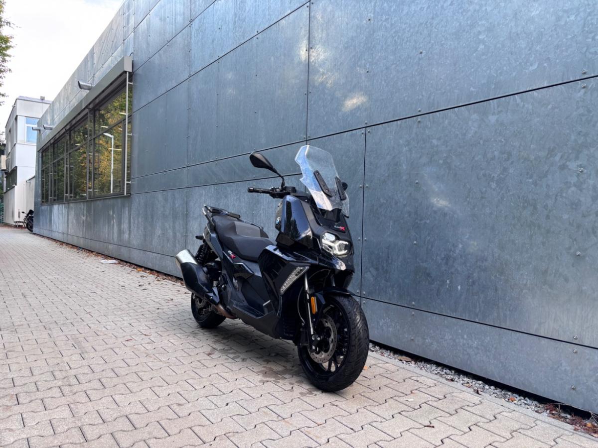 BMW C 400 X von vorne BMW C 400 X von vorne