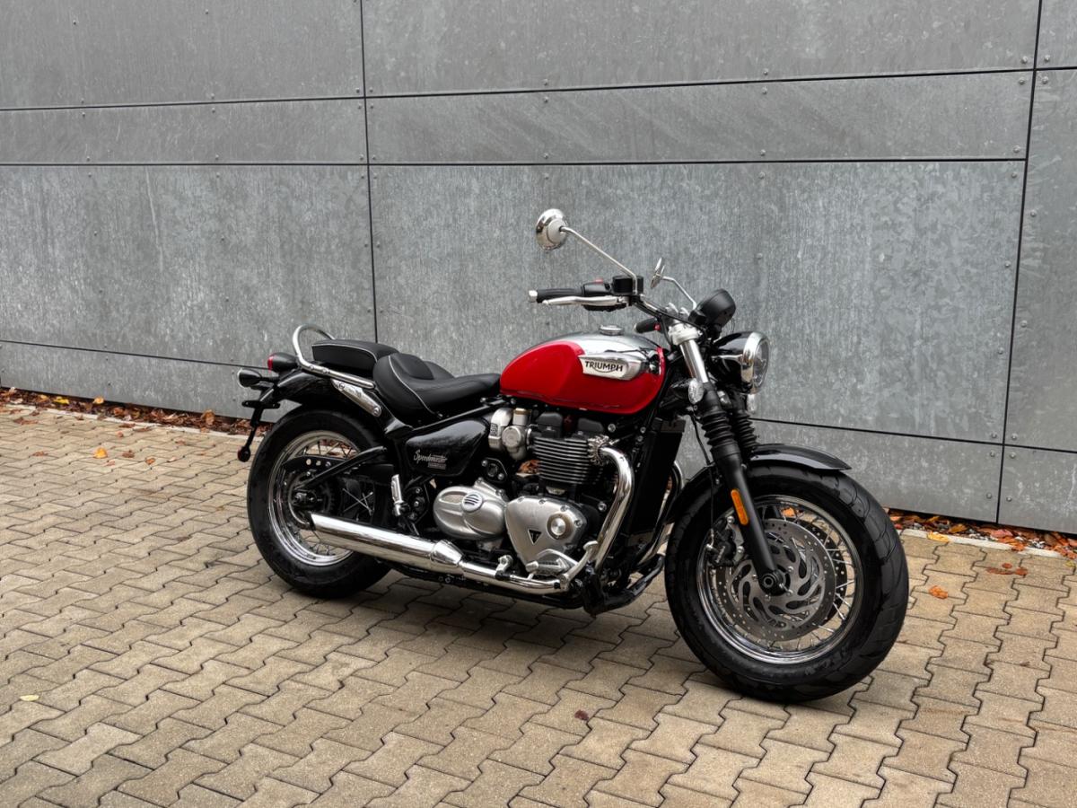 TRIUMPH Speedmaster 1200 Bonneville, (KRAD) von vorne
