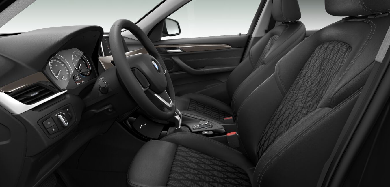 BMW BMW X im Innenraum seitlich BMW BMW X im Innenraum seitlich