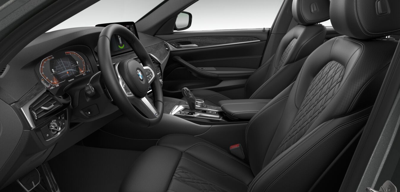 BMW BMW 5er im Innenraum seitlich BMW BMW 5er im Innenraum seitlich