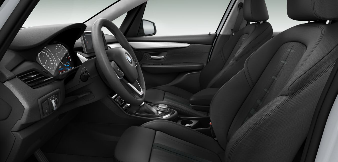 BMW BMW 2er im Innenraum seitlich BMW BMW 2er im Innenraum seitlich