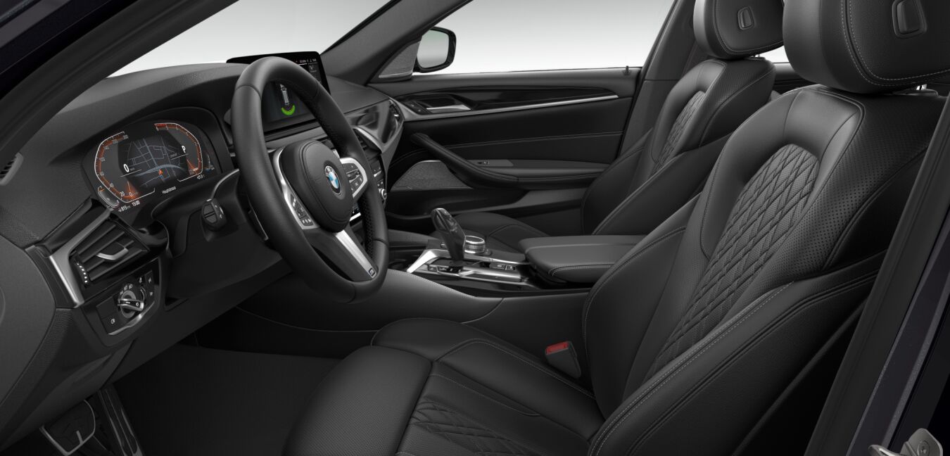 BMW BMW 5er im Innenraum seitlich BMW BMW 5er im Innenraum seitlich