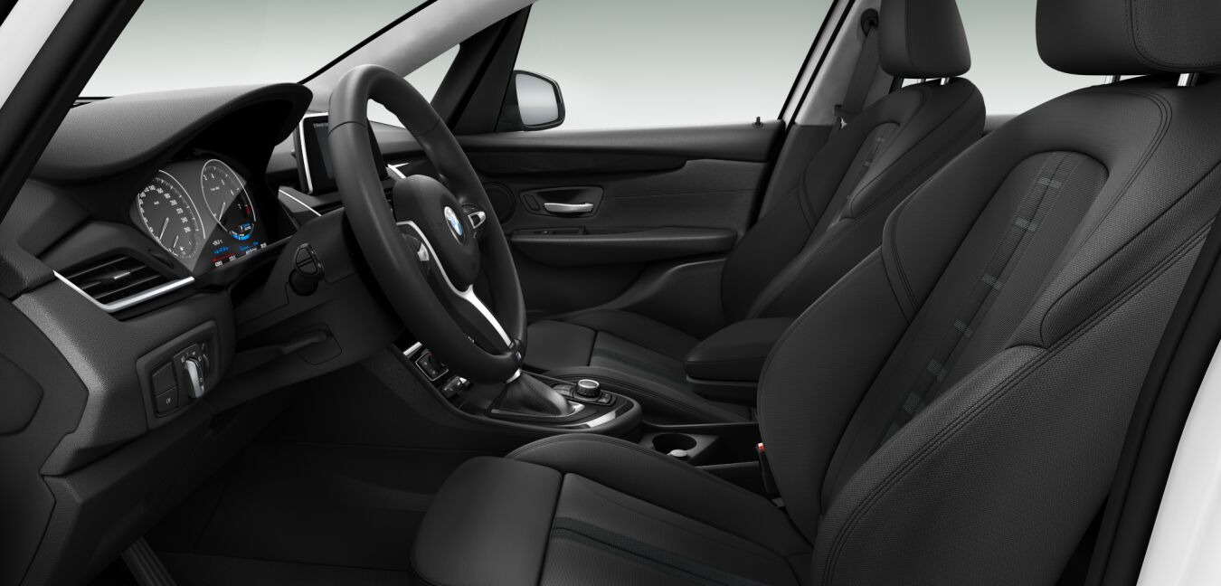 BMW BMW 2er im Innenraum seitlich BMW BMW 2er im Innenraum seitlich