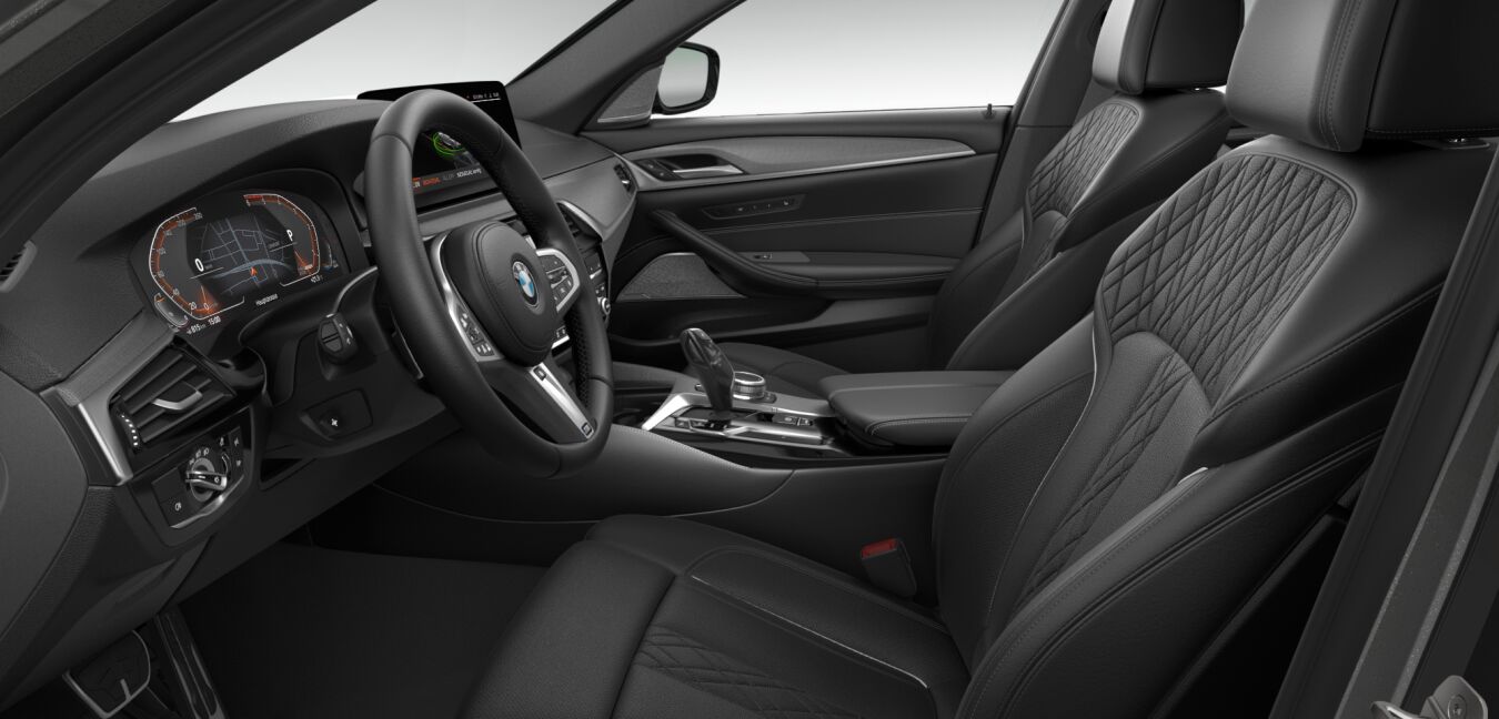 BMW BMW 5er im Innenraum seitlich BMW BMW 5er im Innenraum seitlich