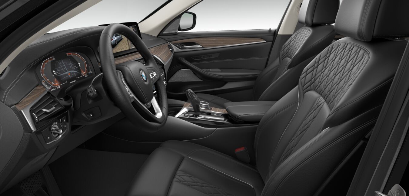 BMW BMW 5er im Innenraum seitlich BMW BMW 5er im Innenraum seitlich