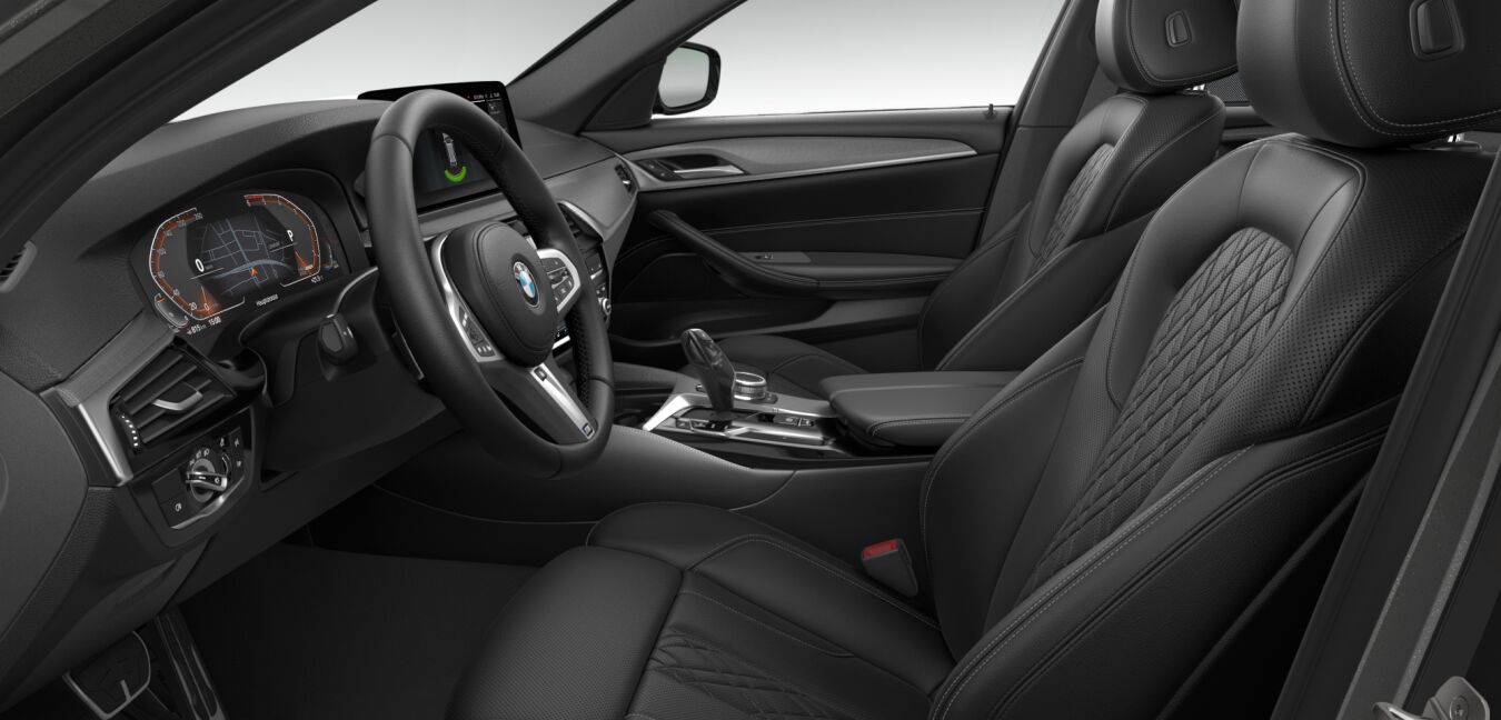 BMW BMW 5er im Innenraum seitlich BMW BMW 5er im Innenraum seitlich