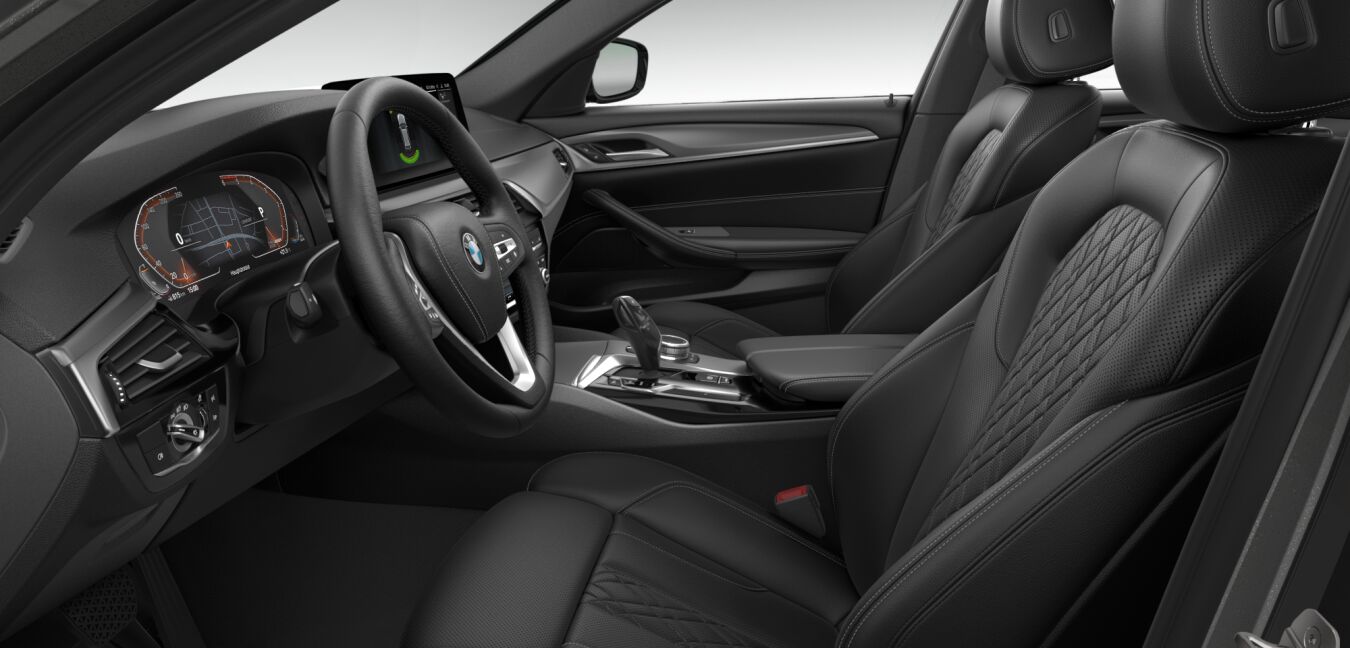 BMW BMW 5er im Innenraum seitlich BMW BMW 5er im Innenraum seitlich