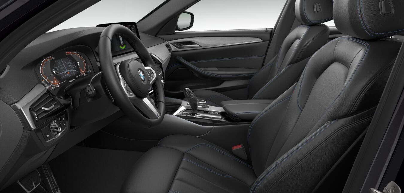 BMW BMW 5er im Innenraum seitlich BMW BMW 5er im Innenraum seitlich