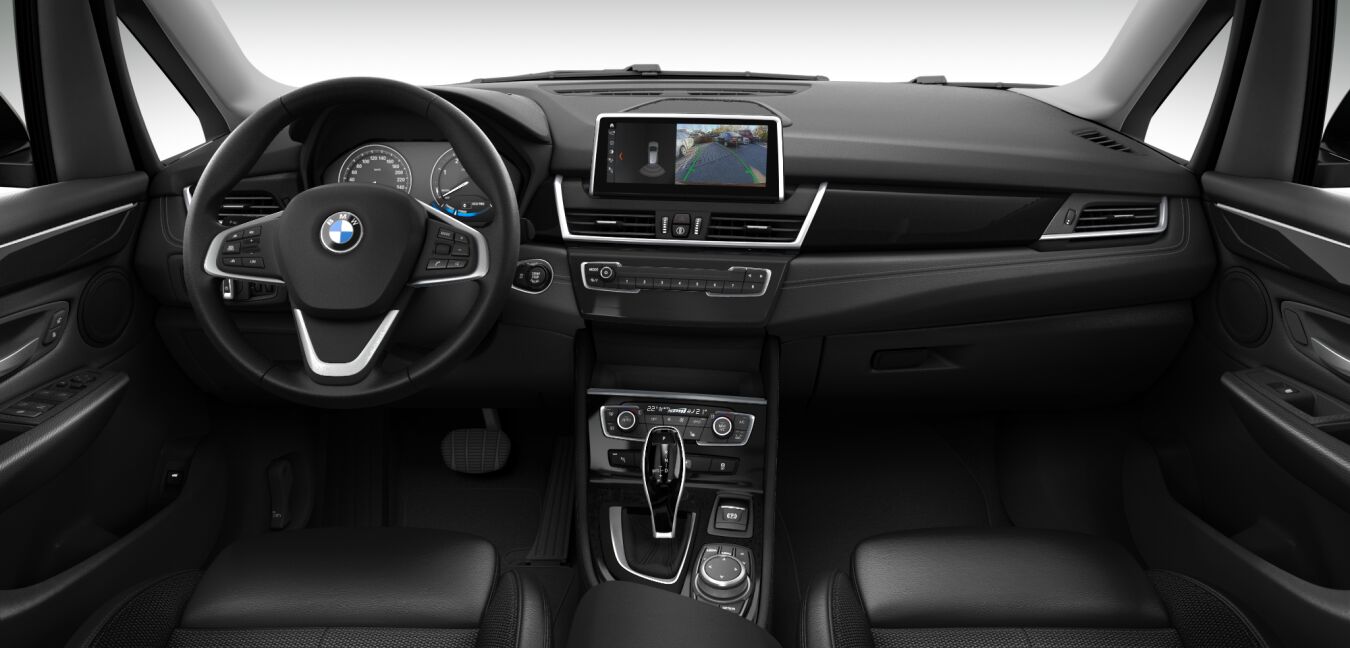 BMW BMW 2er im Innenraum von vorne BMW BMW 2er im Innenraum von vorne