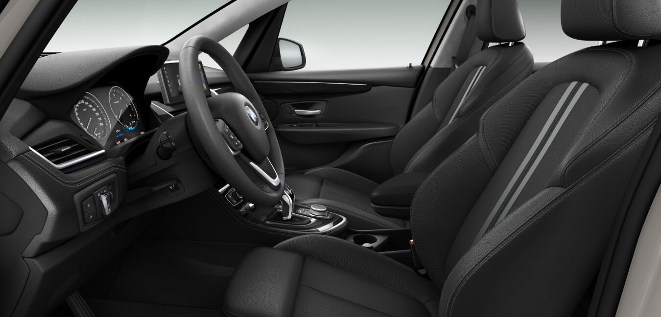 BMW BMW 2er im Innenraum seitlich BMW BMW 2er im Innenraum seitlich