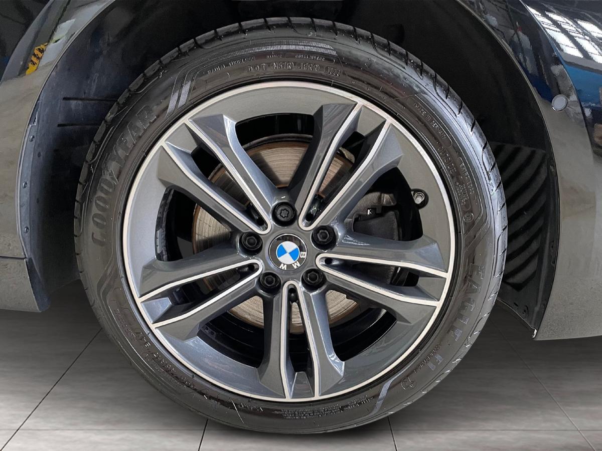 Originalaufnahme des Fahrzeugs Originalaufnahme des Fahrzeugs