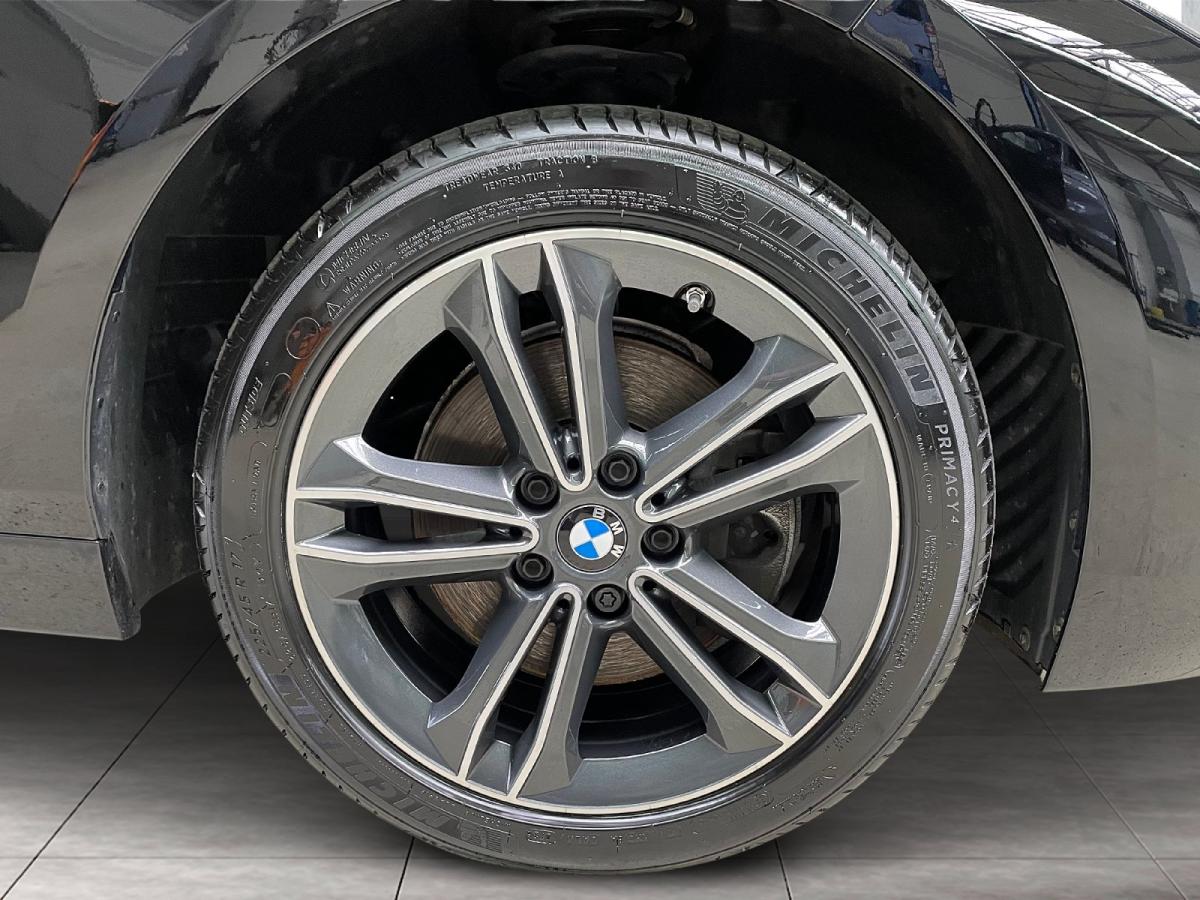 Originalaufnahme des Fahrzeugs Originalaufnahme des Fahrzeugs