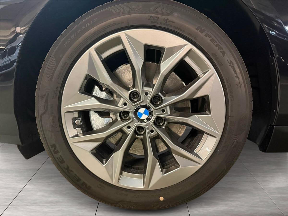 Originalaufnahme des Fahrzeugs Originalaufnahme des Fahrzeugs