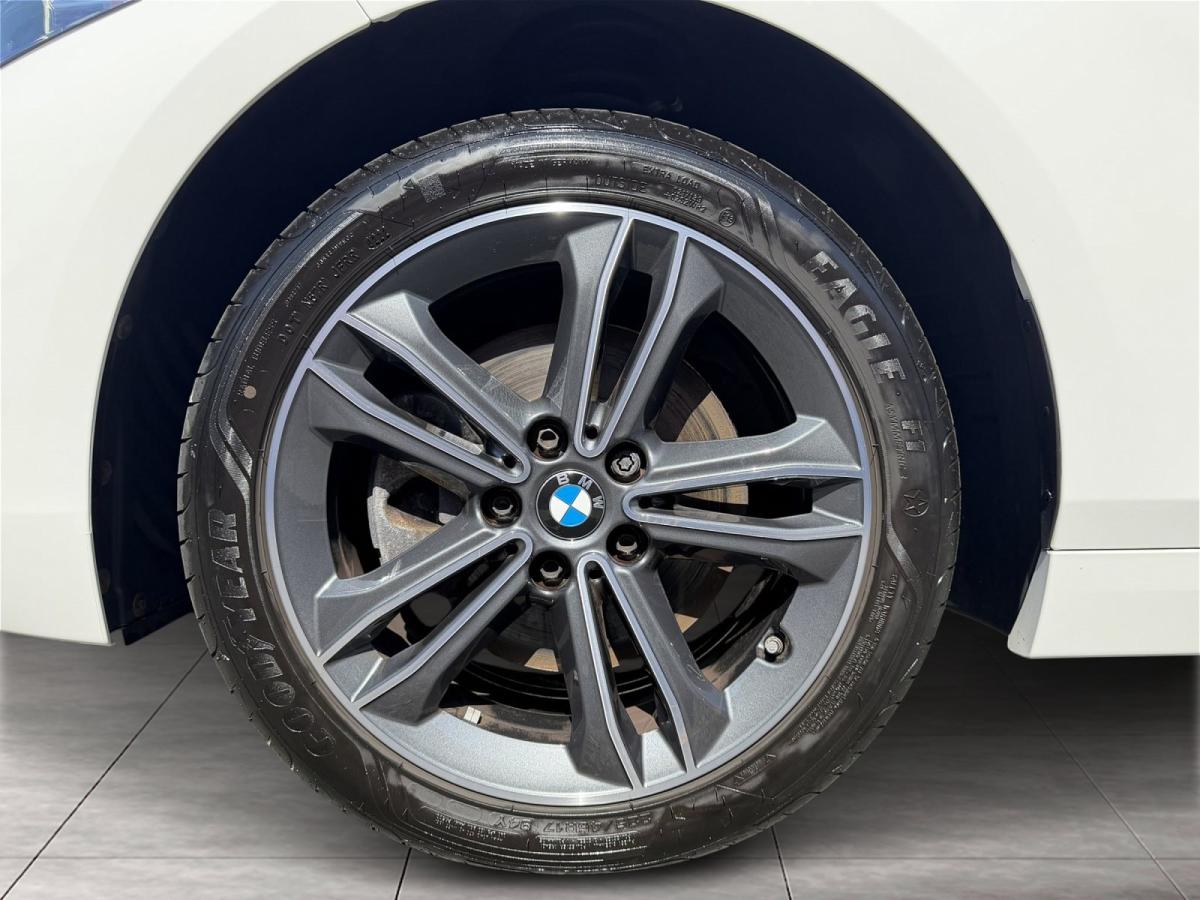 Originalaufnahme des Fahrzeugs Originalaufnahme des Fahrzeugs