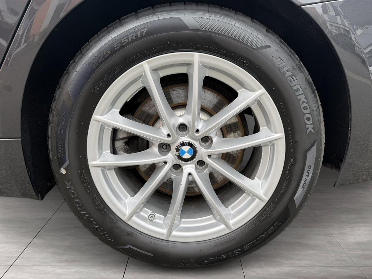 Originalaufnahme des Fahrzeugs Originalaufnahme des Fahrzeugs