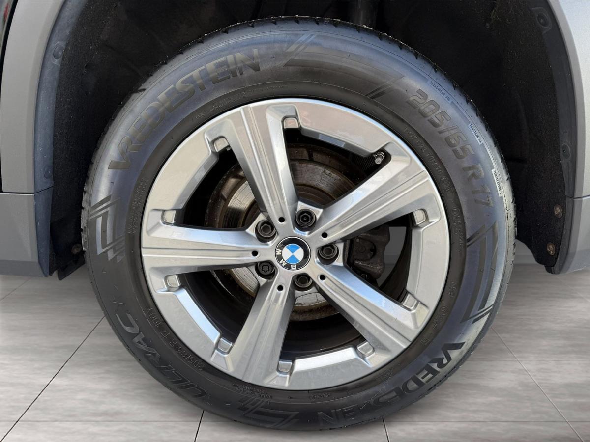 Originalaufnahme des Fahrzeugs Originalaufnahme des Fahrzeugs