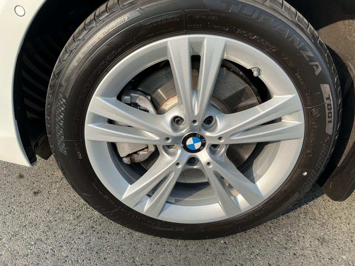 Originalaufnahme des Fahrzeugs Originalaufnahme des Fahrzeugs