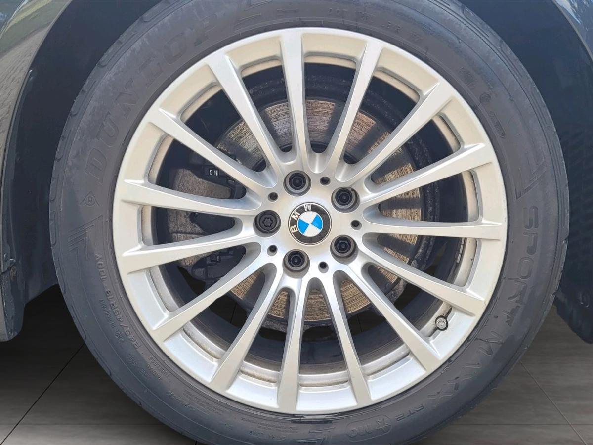 Originalaufnahme des Fahrzeugs Originalaufnahme des Fahrzeugs