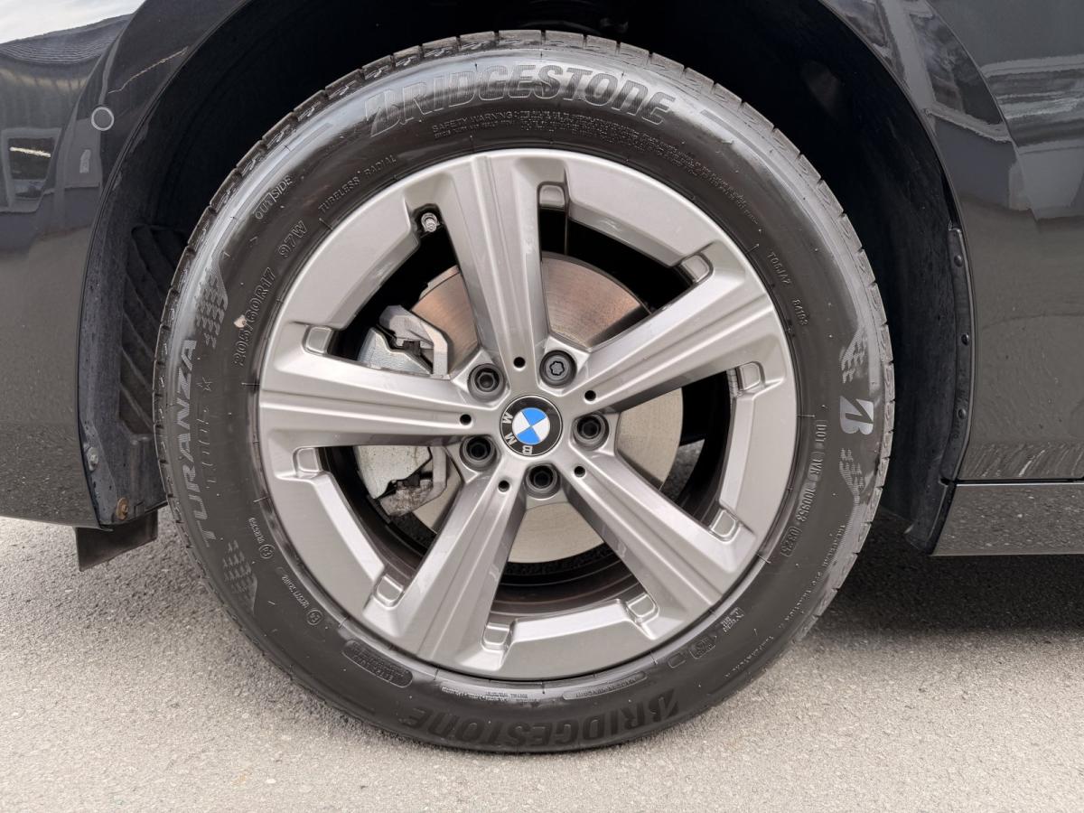 Originalaufnahme des Fahrzeugs Originalaufnahme des Fahrzeugs