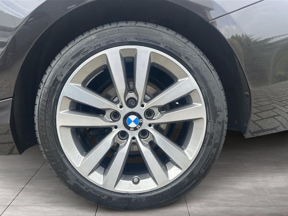 Originalaufnahme des Fahrzeugs Originalaufnahme des Fahrzeugs