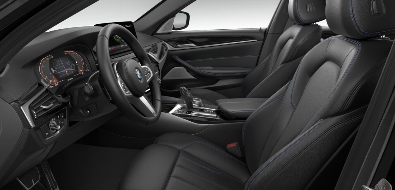 BMW BMW 5er im Innenraum seitlich BMW BMW 5er im Innenraum seitlich