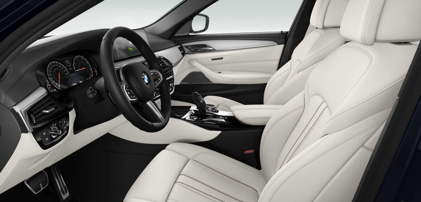 BMW BMW 5er im Innenraum seitlich BMW BMW 5er im Innenraum seitlich