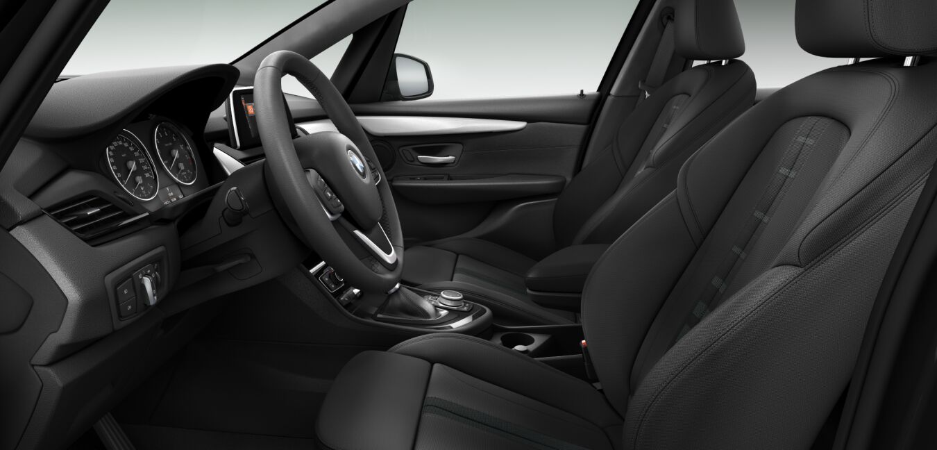 BMW BMW 2er im Innenraum seitlich BMW BMW 2er im Innenraum seitlich