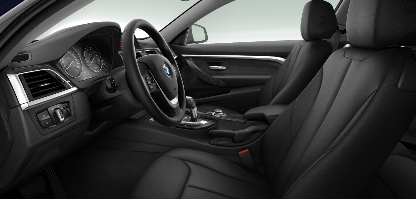 BMW BMW 4er im Innenraum seitlich BMW BMW 4er im Innenraum seitlich