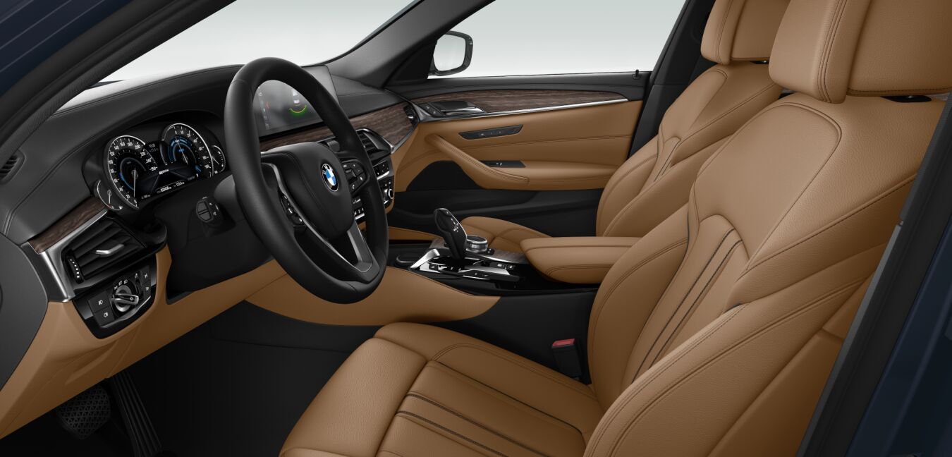 BMW BMW 5er im Innenraum seitlich BMW BMW 5er im Innenraum seitlich