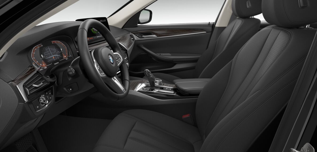 BMW BMW 5er im Innenraum seitlich BMW BMW 5er im Innenraum seitlich