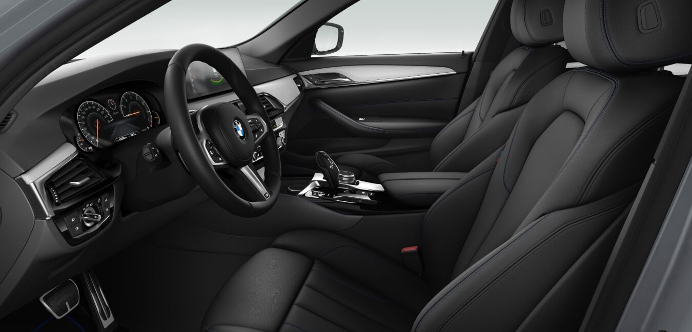 BMW BMW 5er im Innenraum seitlich BMW BMW 5er im Innenraum seitlich