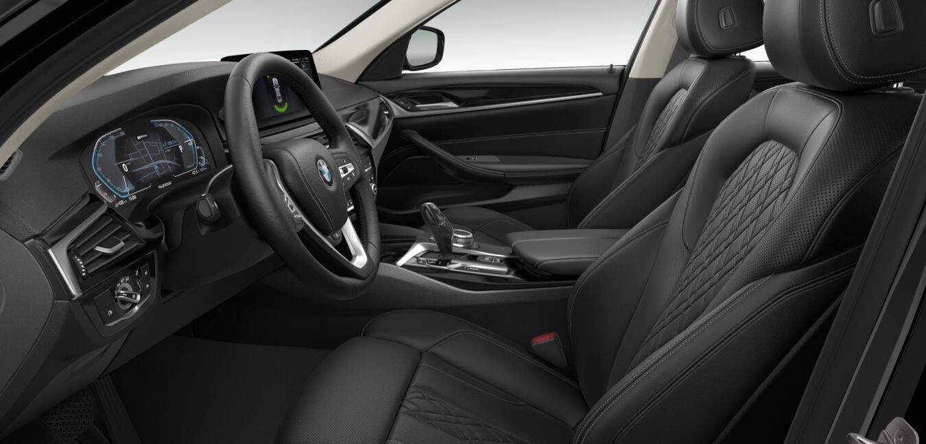 BMW BMW 5er im Innenraum seitlich BMW BMW 5er im Innenraum seitlich