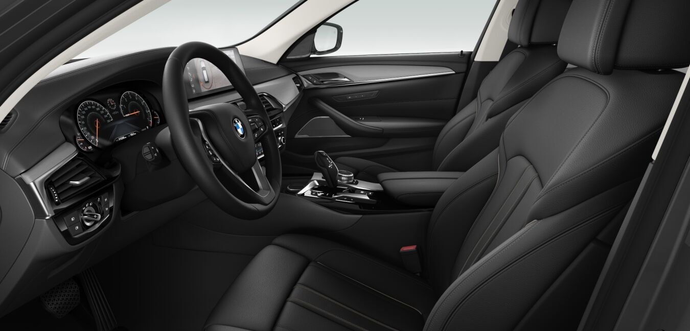 BMW BMW 5er im Innenraum seitlich BMW BMW 5er im Innenraum seitlich