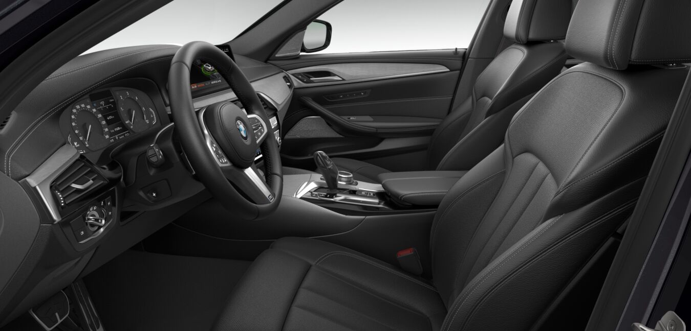 BMW BMW 5er im Innenraum seitlich BMW BMW 5er im Innenraum seitlich