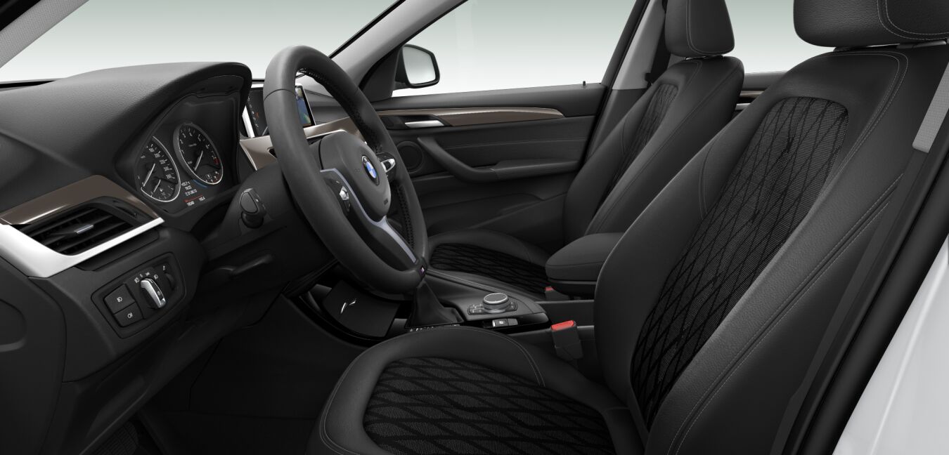BMW BMW X im Innenraum seitlich BMW BMW X im Innenraum seitlich