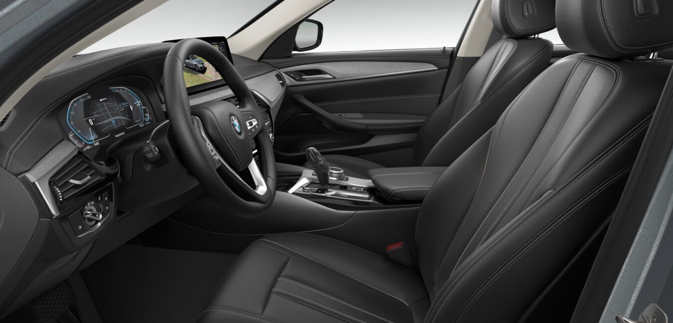 BMW BMW 5er im Innenraum seitlich BMW BMW 5er im Innenraum seitlich