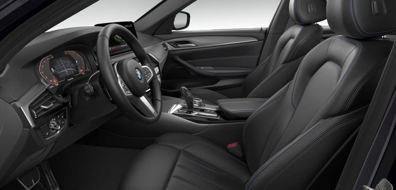 BMW BMW 5er im Innenraum seitlich BMW BMW 5er im Innenraum seitlich