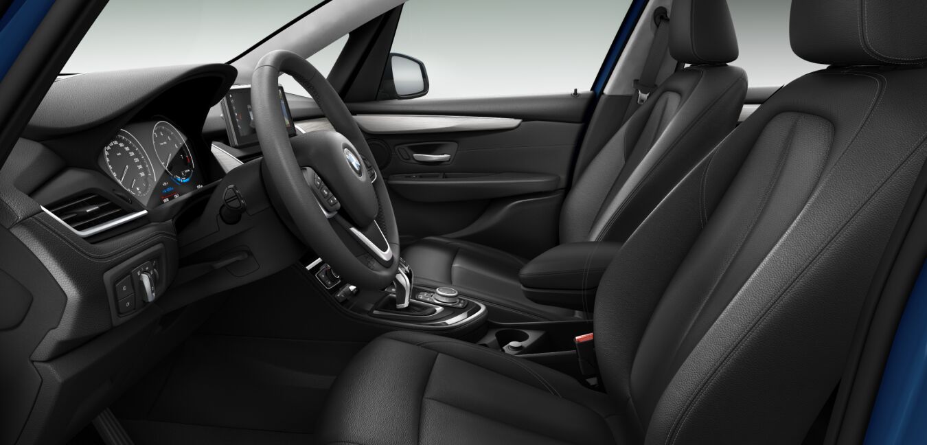BMW BMW 2er im Innenraum seitlich BMW BMW 2er im Innenraum seitlich