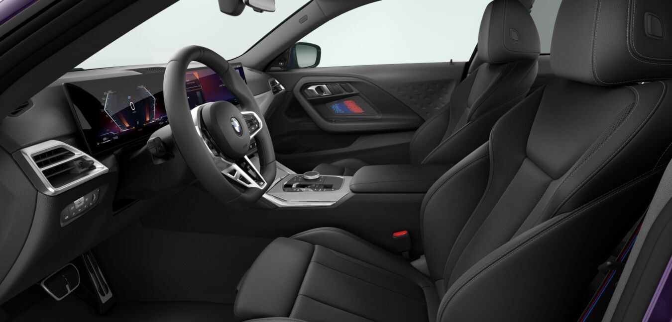 BMW BMW 2er im Innenraum seitlich BMW BMW 2er im Innenraum seitlich