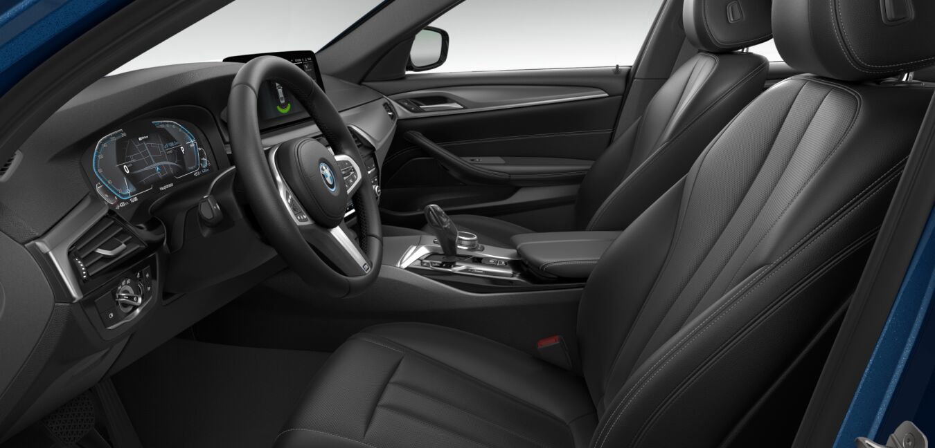 BMW BMW 5er im Innenraum seitlich BMW BMW 5er im Innenraum seitlich