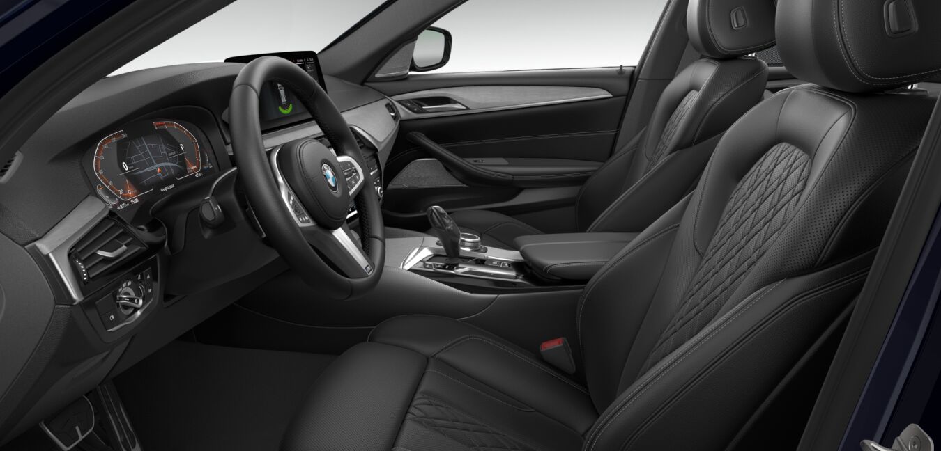 BMW BMW 5er im Innenraum seitlich BMW BMW 5er im Innenraum seitlich