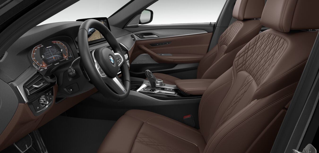 BMW BMW 5er im Innenraum seitlich BMW BMW 5er im Innenraum seitlich