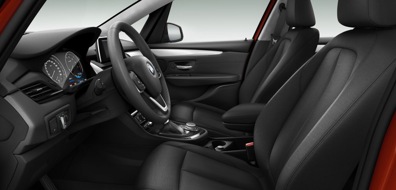 BMW BMW 2er im Innenraum seitlich BMW BMW 2er im Innenraum seitlich