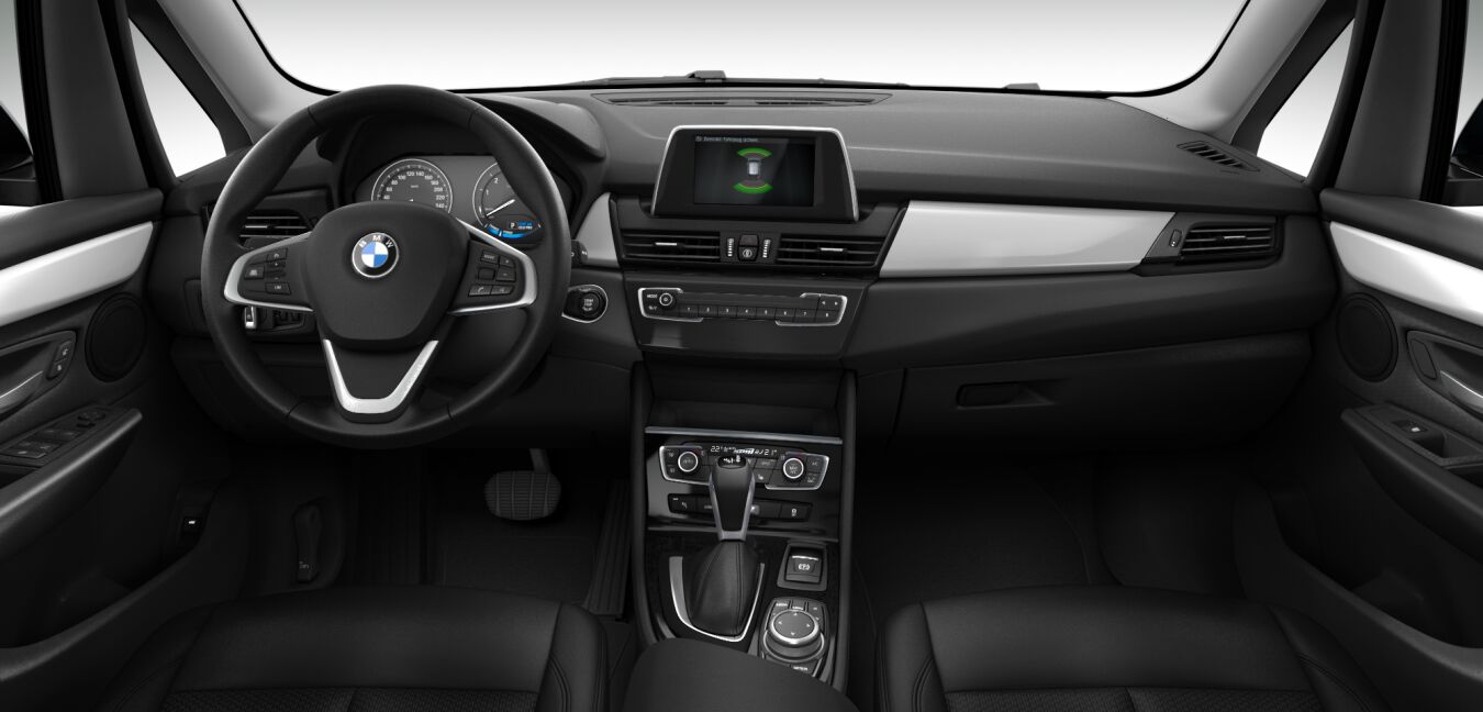 BMW BMW 2er im Innenraum von vorne BMW BMW 2er im Innenraum von vorne